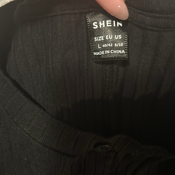 Black Ribbed Midi Dress with Puff Sleeves and Hem - Picture 6 of 7